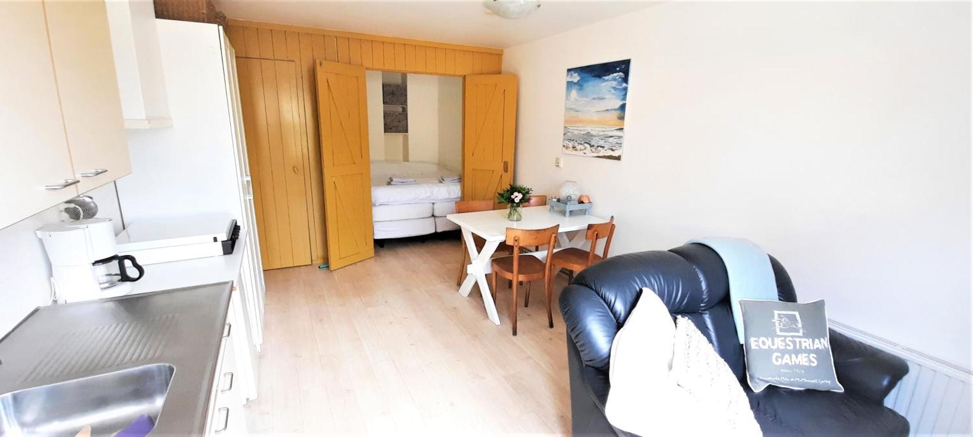 Appartement 2 Met Terras Aan De Tuin Van Op De Roemte Baflo 外观 照片